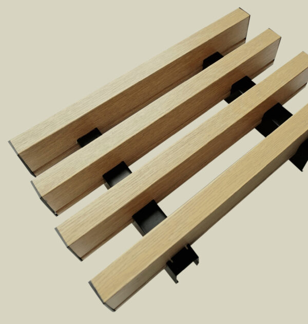 ระแนงเหล็กลายไม้ ขนาด 25x100x4000. สีบีช (Beech)