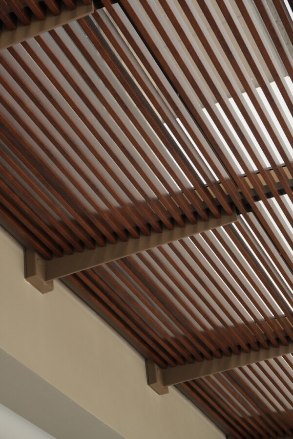 ระแนงเหล็กลายไม้ ขนาด 20x50x6000mm. สีวอลนัท (Walnut) - Image 4