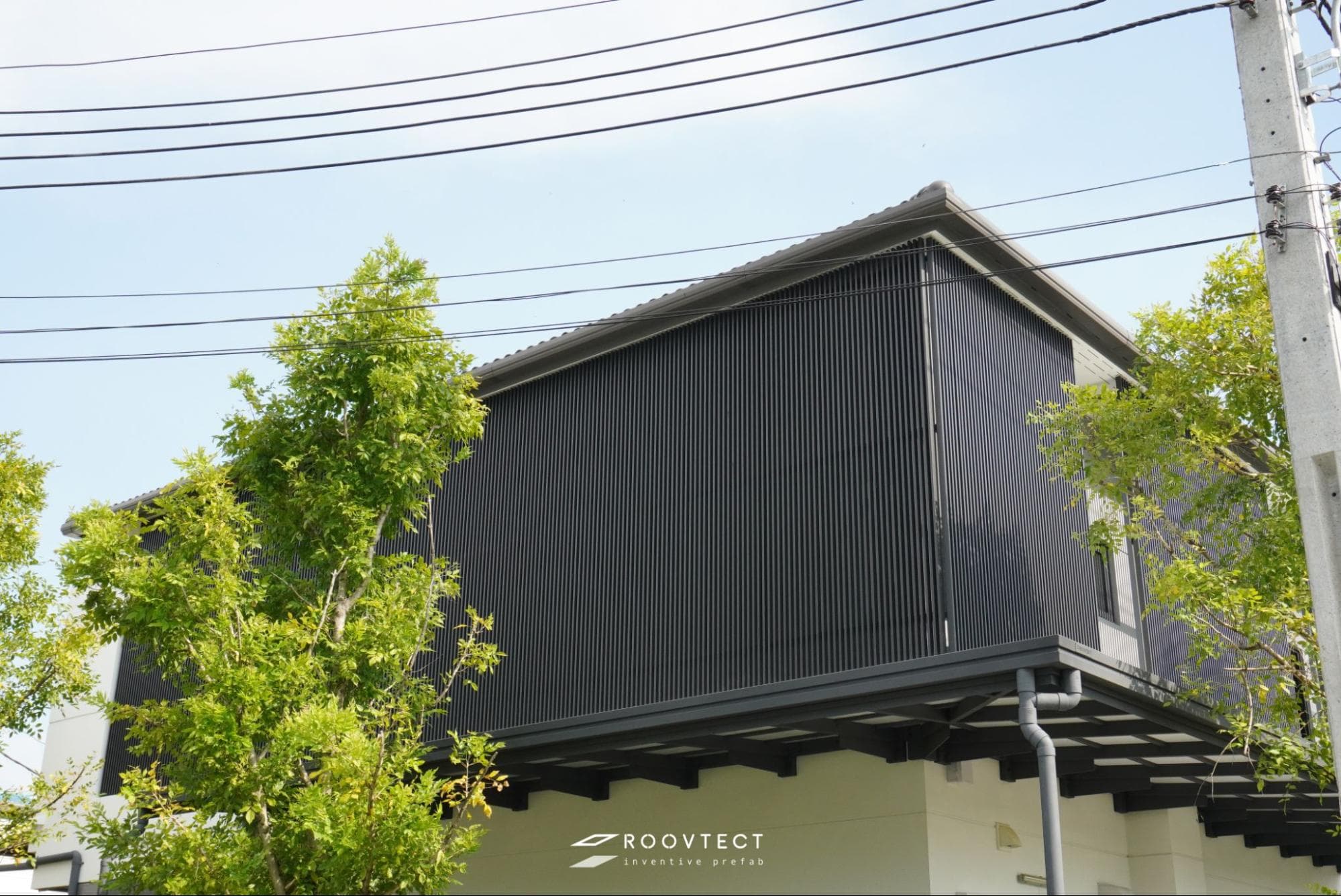 ระแนงไม้เทียมหน้าบ้าน